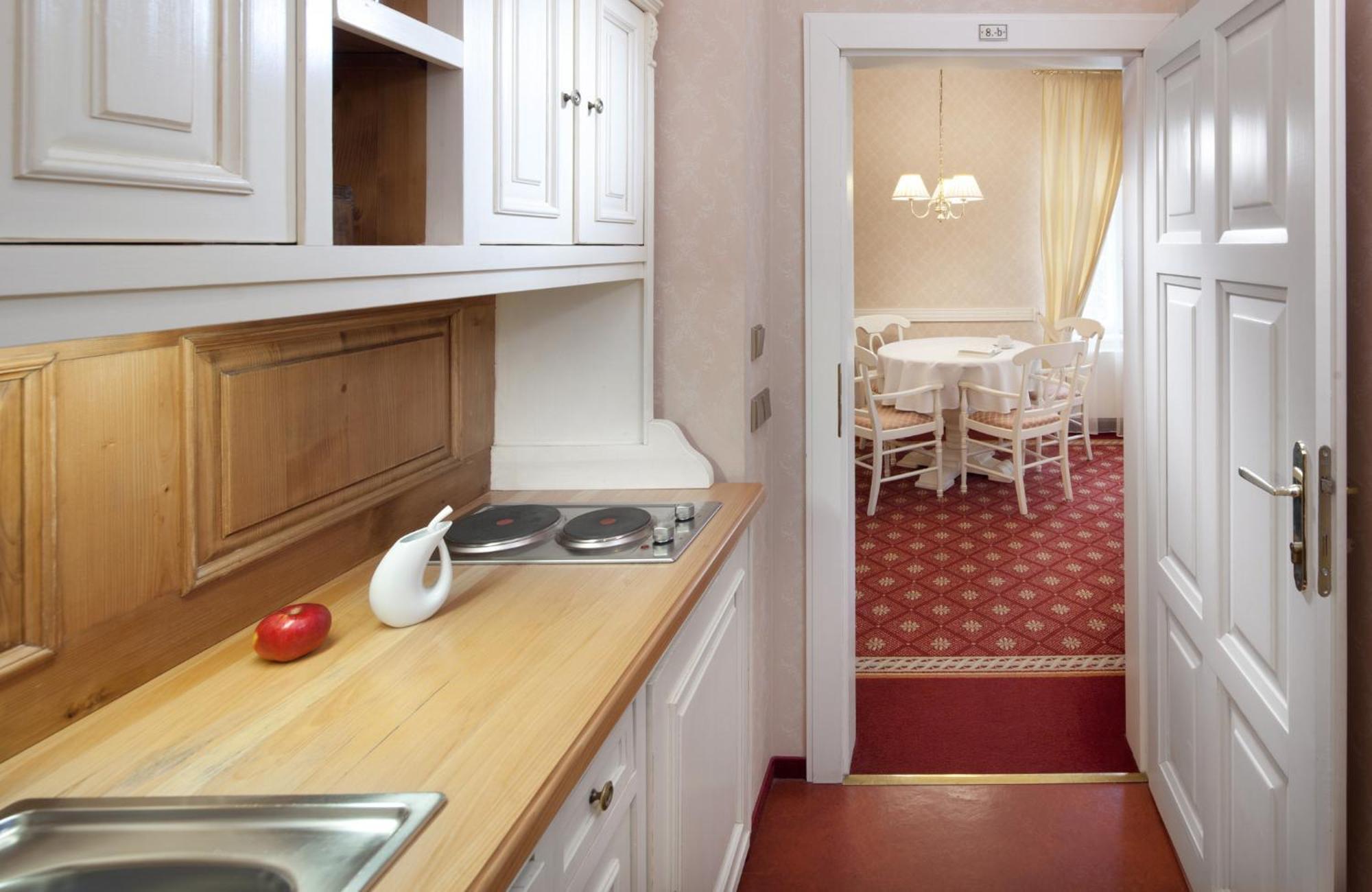 Alpska Ruze Hotel Luhacovice Bagian luar foto